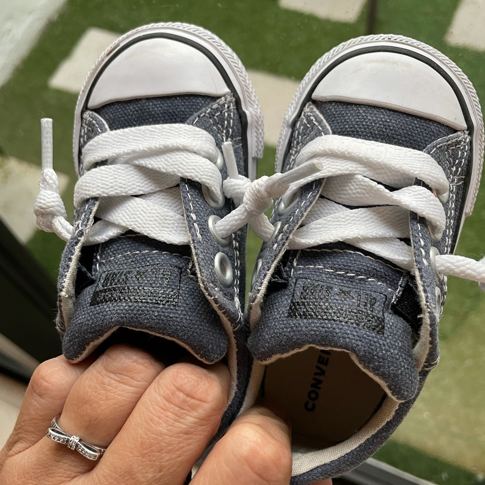 Toddlers Unisex Denim Blue Chuck Taylors Size 5.